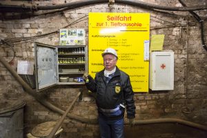 Atelierinstallation in 300 m Tiefe und 1km von der historischen Förderanlage entfernt im Röhrigschacht Wettelrode, Fotos: Matthias Ritzmann für die Kunststiftung Sachsen-Anhalt